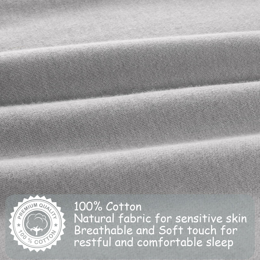 Looxii Baby Sleep Sack in sleeping mode demonstrates light, breathable wear.