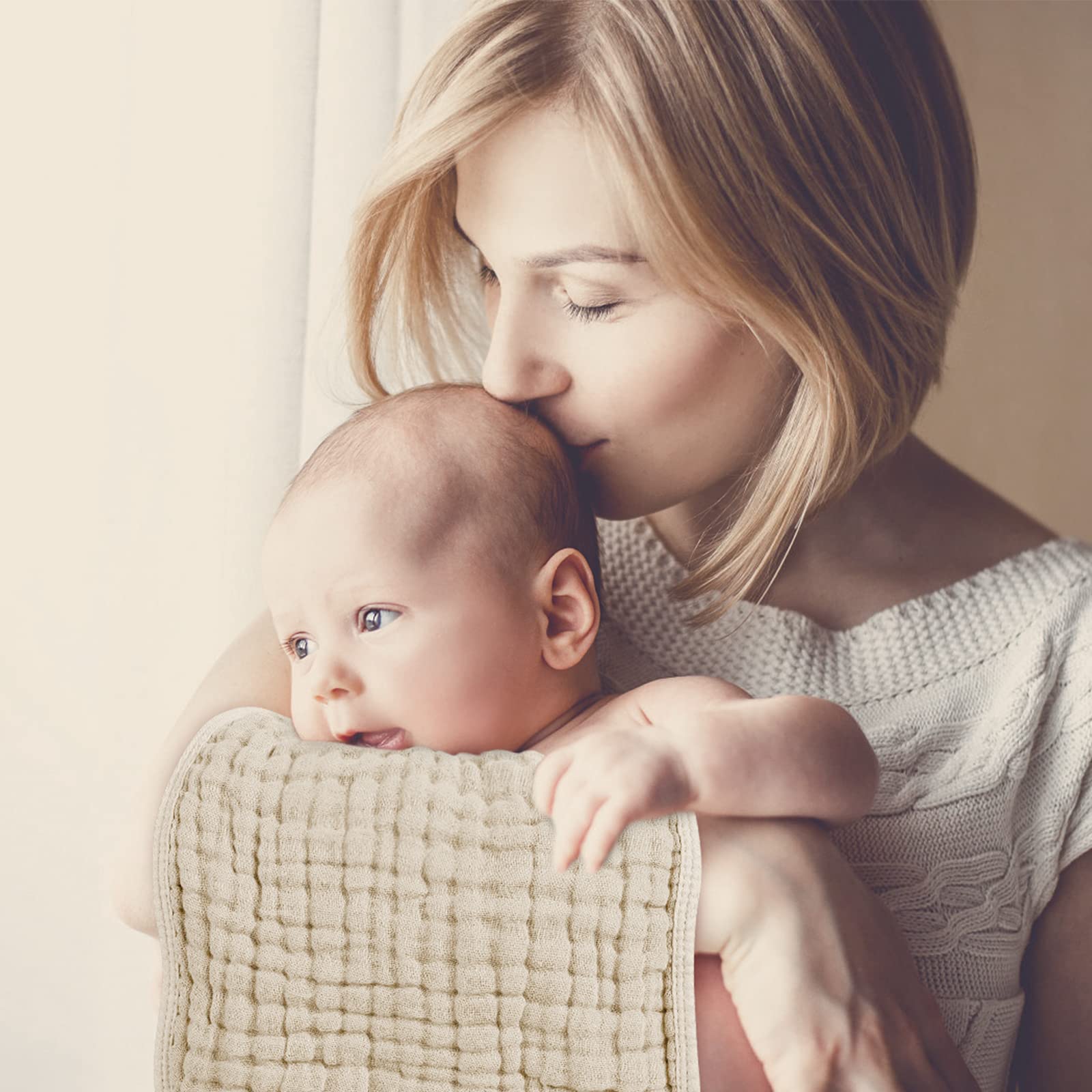 Looxii burp cloths with 6 layers provide strong absorbency for spit-ups and drool.