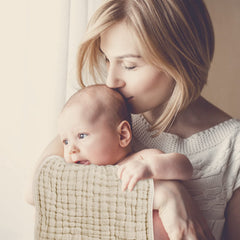Looxii burp cloths with 6 layers provide strong absorbency for spit-ups and drool.