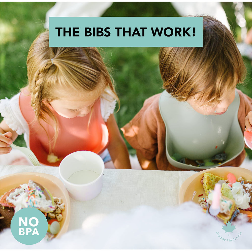 Loulou Lollipop silicone bib travel-roll-up design for easy on-the-go feeding.