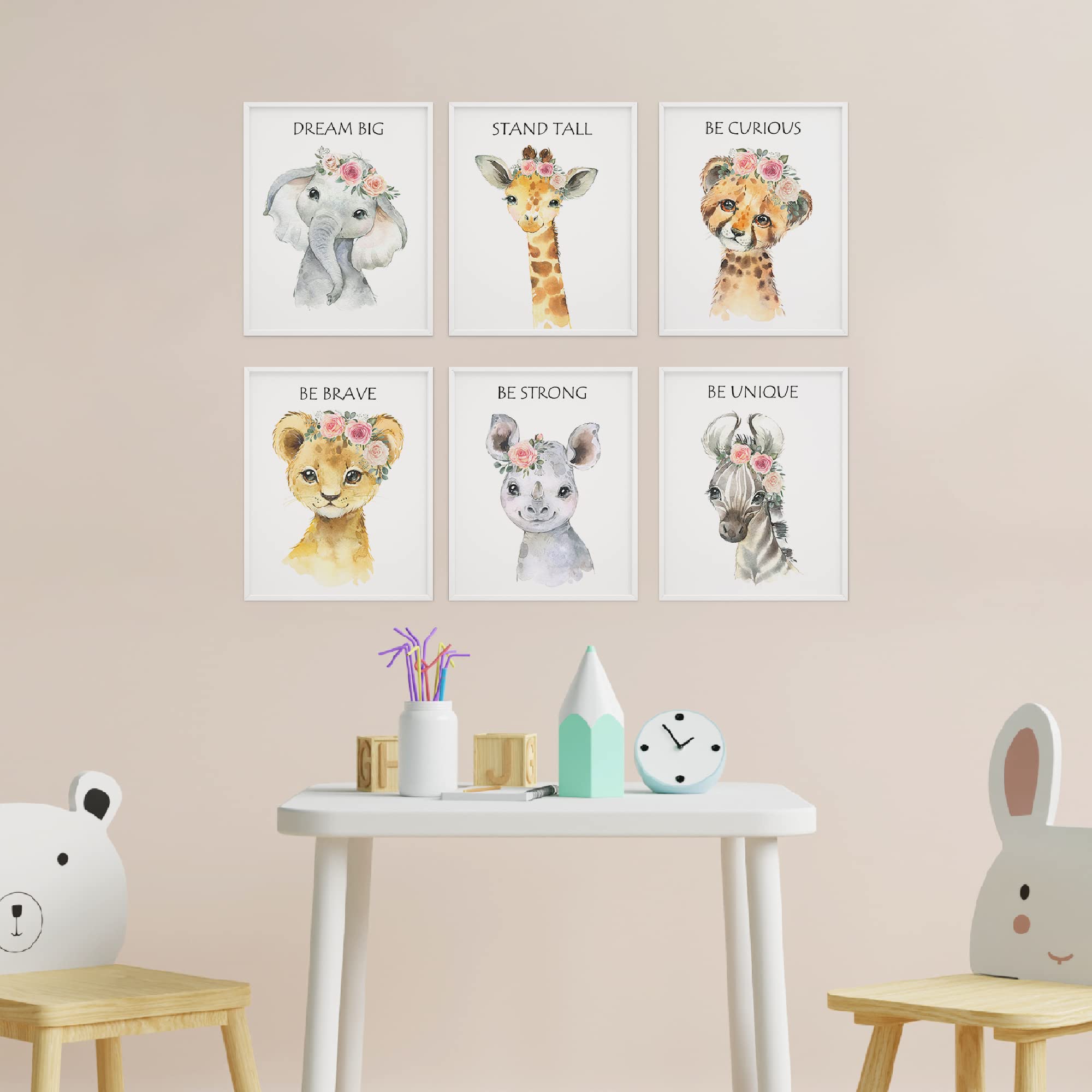LOVEDMORE Giraffe poster promotes cheerful room vibes and imaginative play