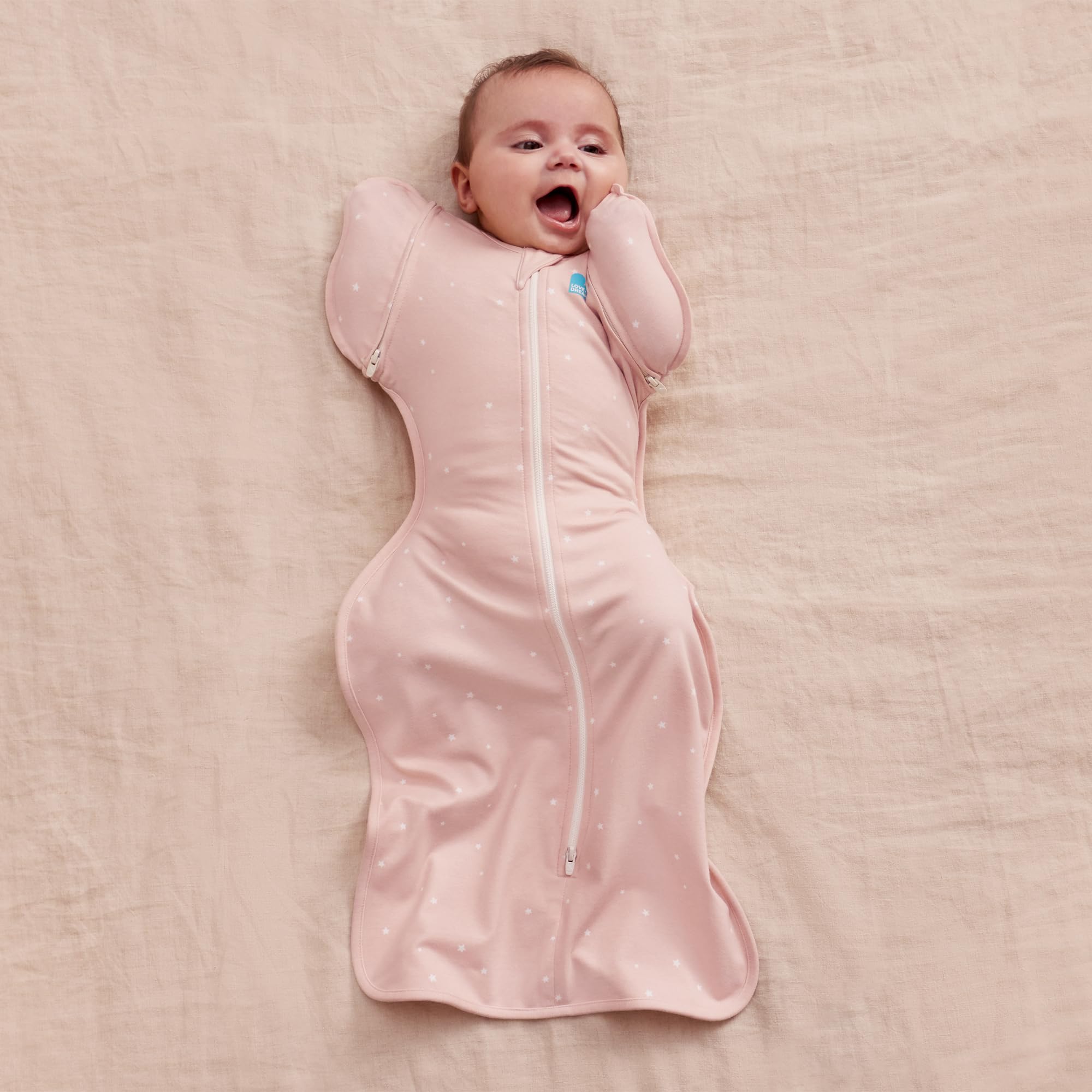 Love to Dream Swaddle Up Transition Bag with zip-off wings enabling one-arm freedom.