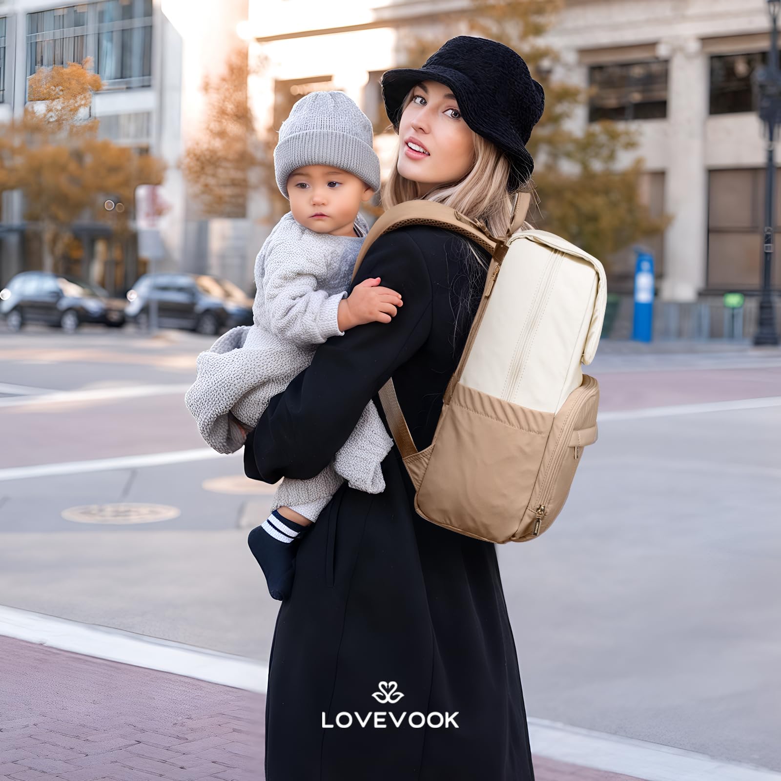LOVEVOOK diaper bag 180-degree flap provides one-handed access for quick diaper changes.