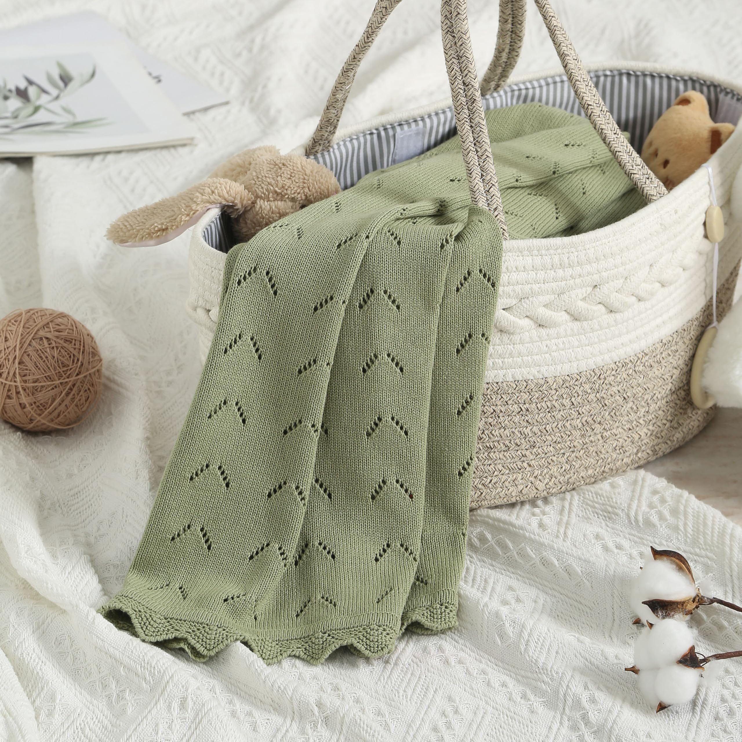 Loyfoky baby blanket in stroller shows versatile travel companion for on-the-go parents.