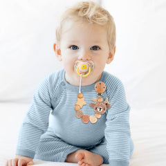 LSTRAGY pacifier clip elk-stitch-detail shows hand-knit softness and secure stitching