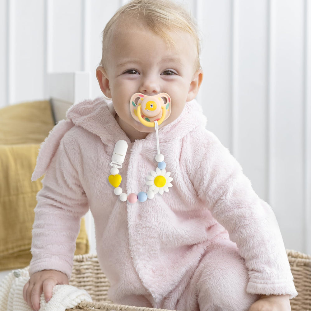 LSTRAGY silicone teeth grip securely grasping pacifier without damaging clothes