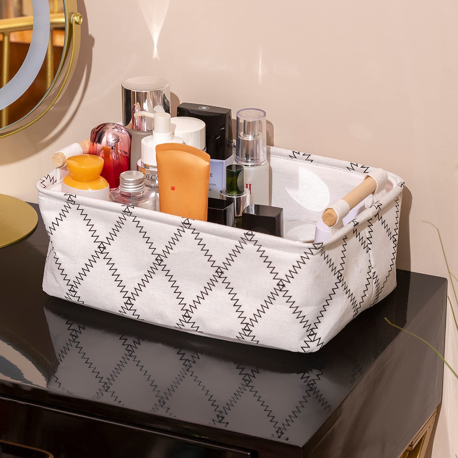 LUFOFOX office and living room storage bin helps organize papers and small items.
