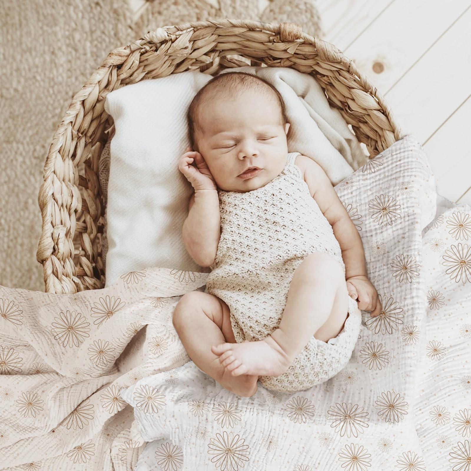 Lulumoon SandDaisy swaddle wraps securely for calm newborn swaddle sessions