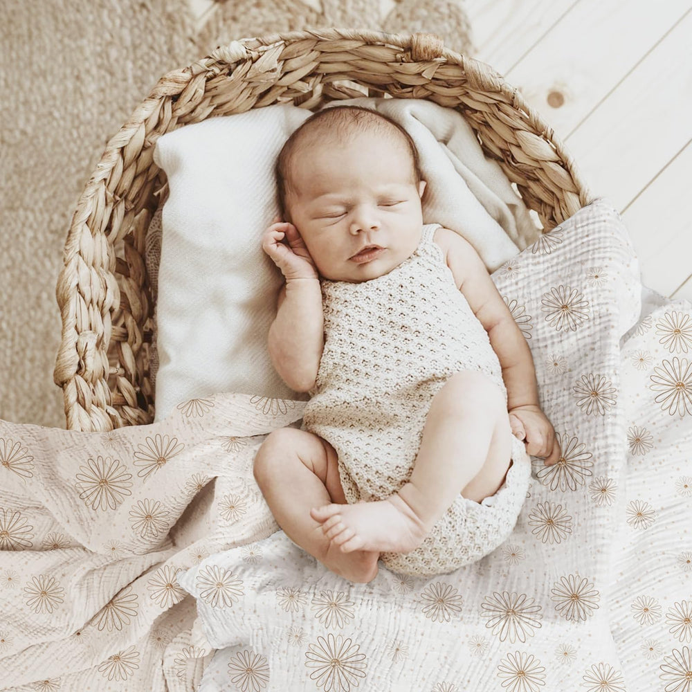 Lulumoon SandDaisy swaddle wraps securely for calm newborn swaddle sessions