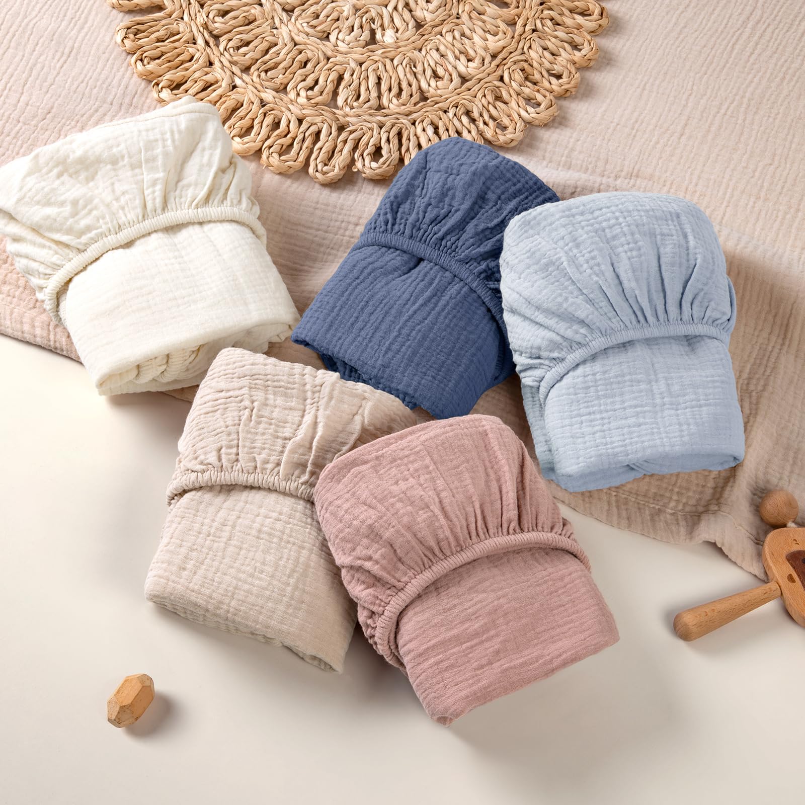 Lulumoon bedside-sleeper compatibility — fits various pads for secure bedside setup.