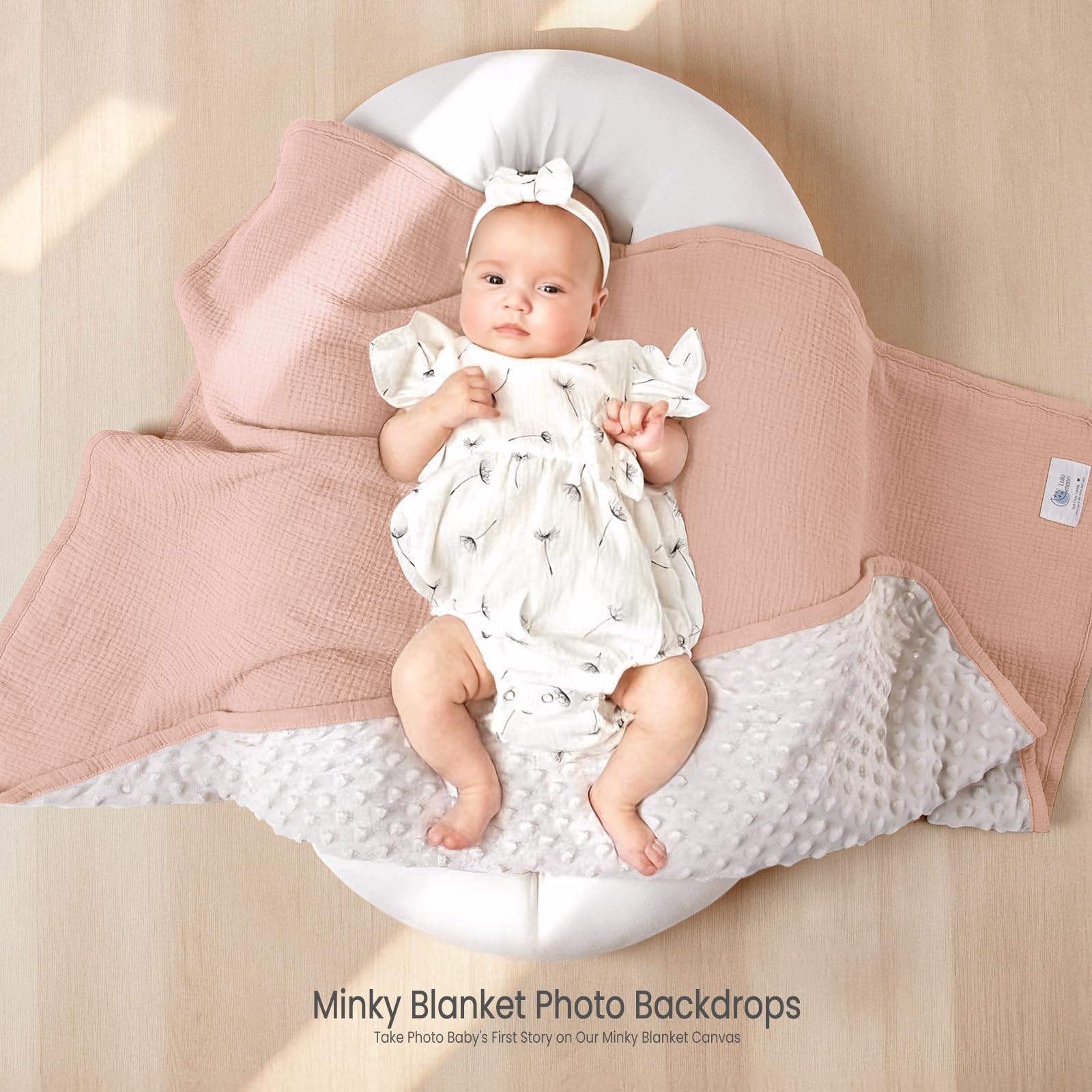 lulumoon muslin blanket pink texture close-up highlighting plush surface