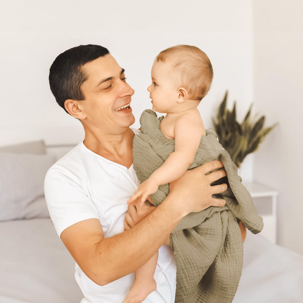 Lulumoon Muslin Swaddle machine-washable fabric remains soft after washing.