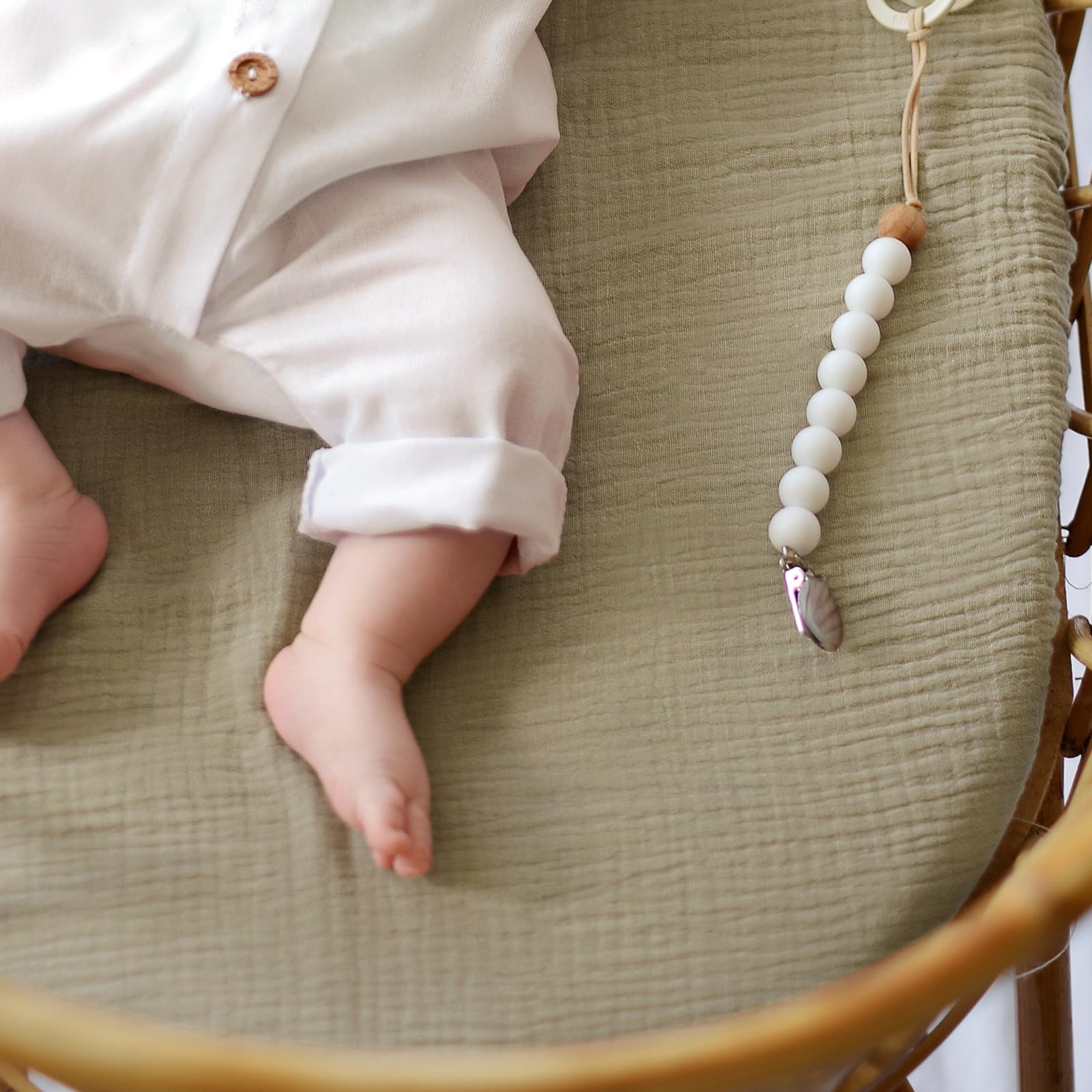 Lulumoon nursery-ready neutral set complements any décor and theme.