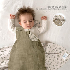 lulumoon Sleep Sack Muslin two-way zipper and shoulder snaps enable easy diaper changes.