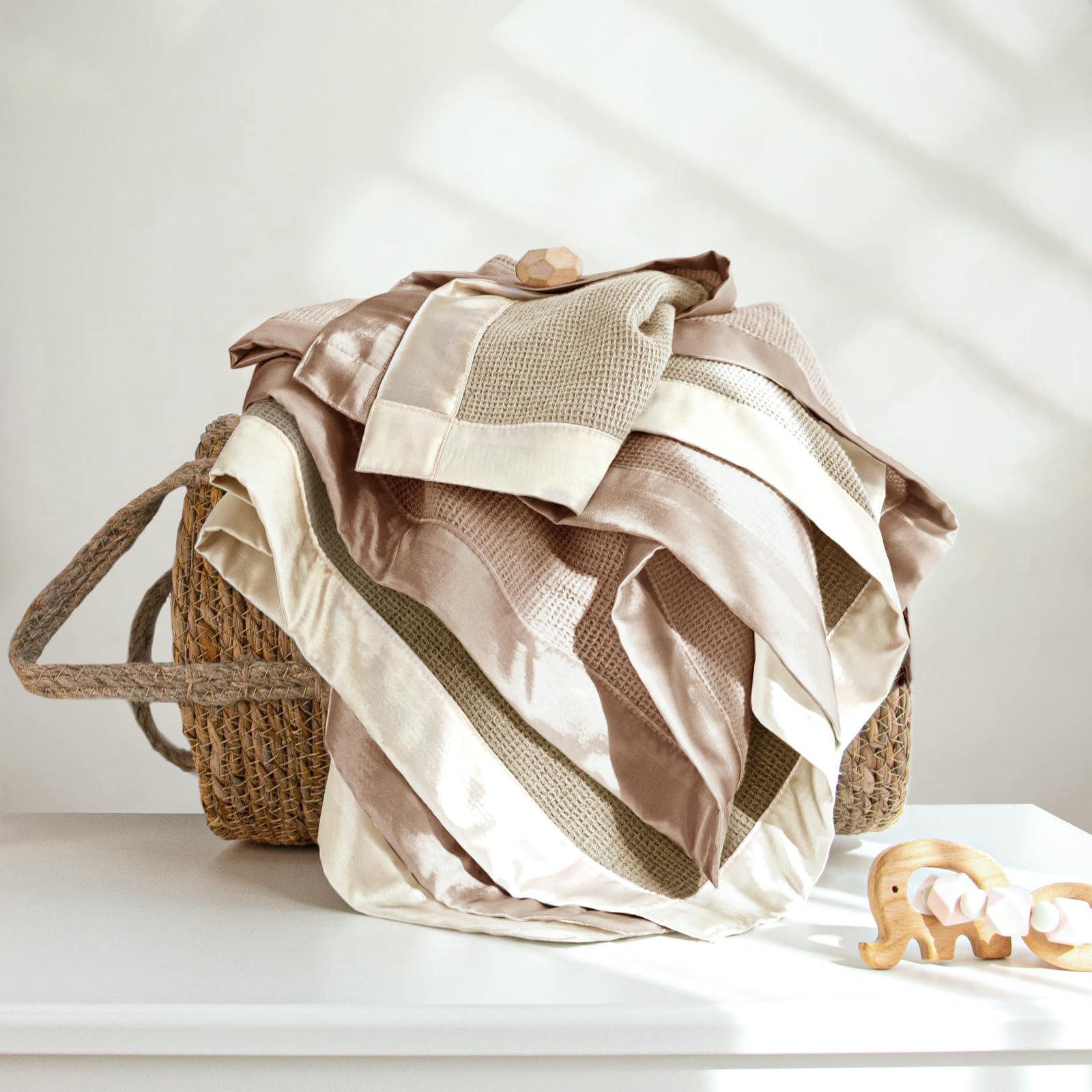 Lulumoon swaddle blanket soft breathable cotton suitable for daytime naps