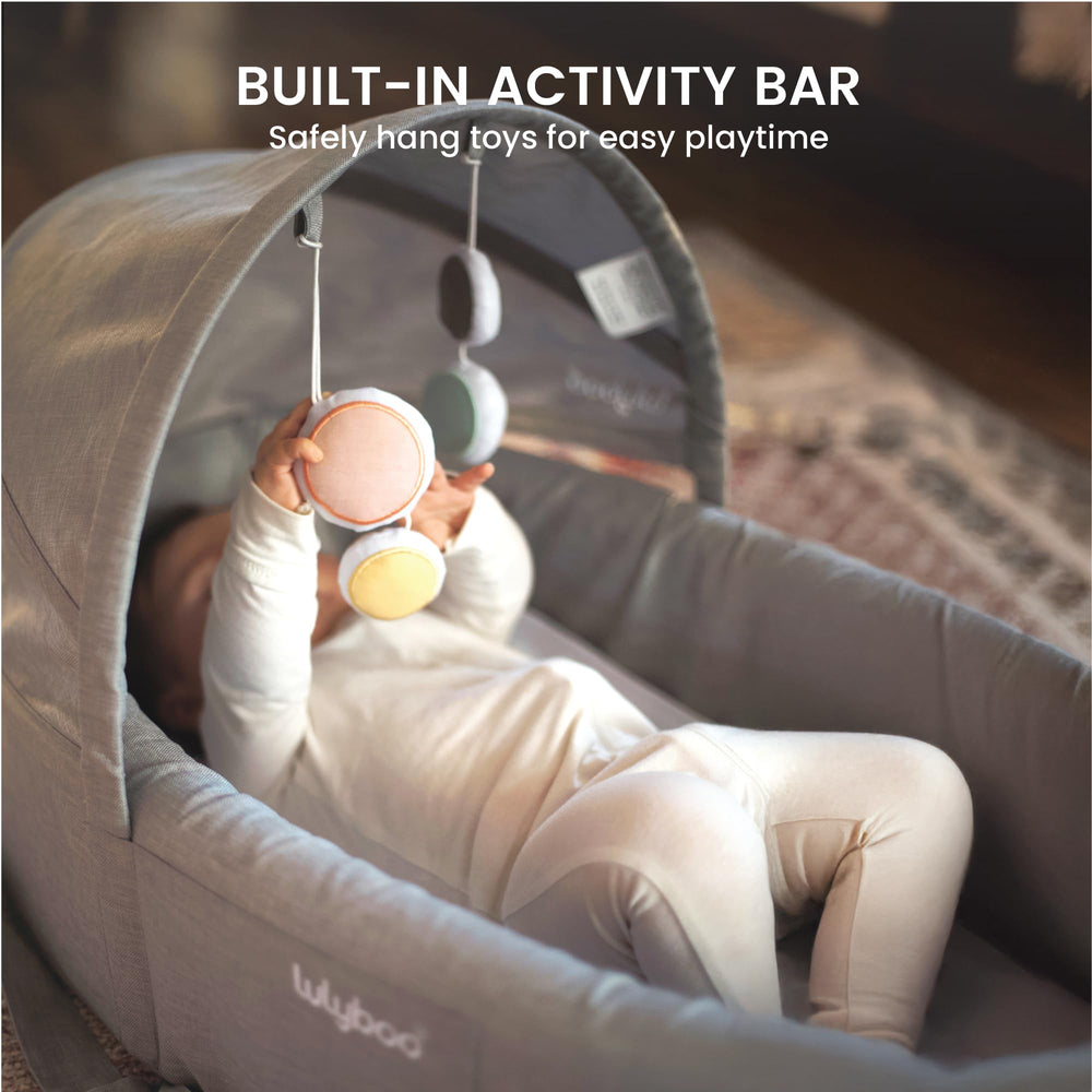 Lulyboo travel lounge weighs just 3.8 lbs for easy portability