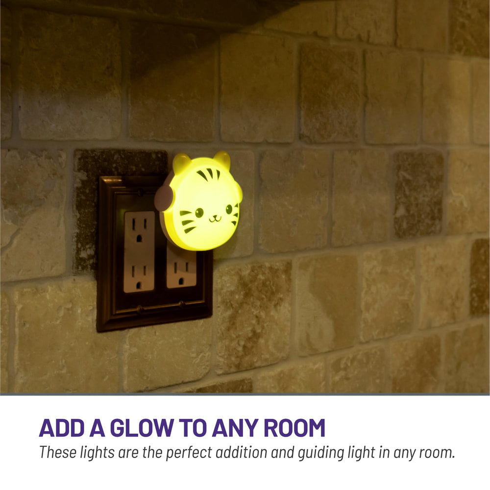 Lumipets LED nightlight delivers long-lasting efficiency and reduced bulb replacements.