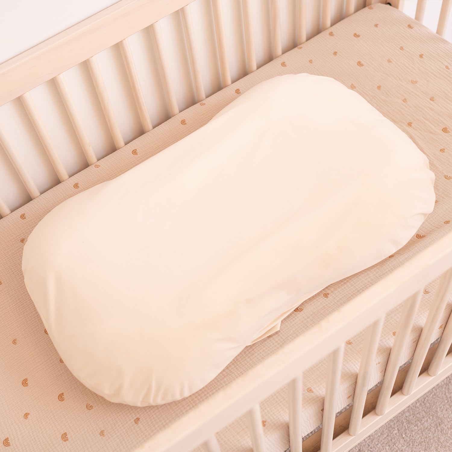 Lunapuer color swatch showing gray and off-white nursery coordination