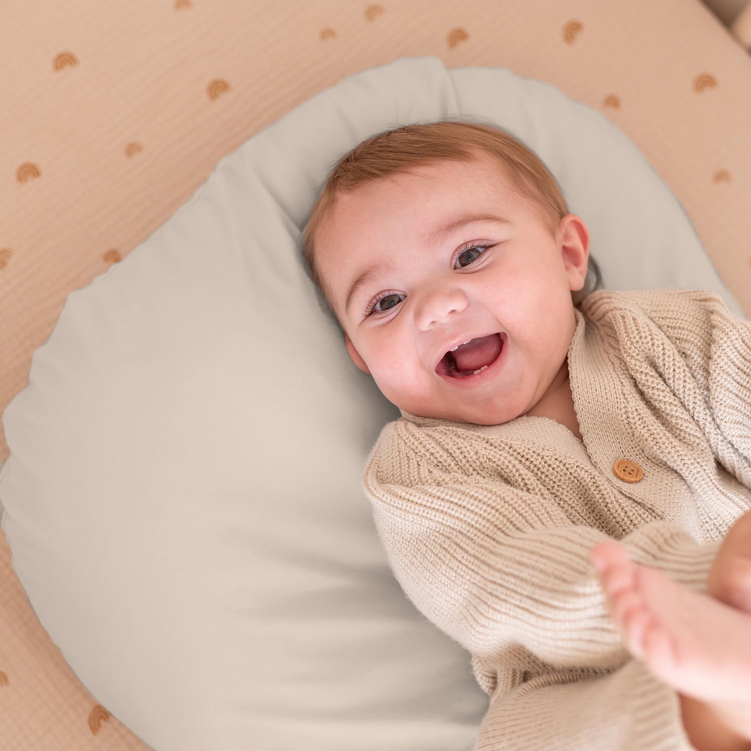 Lunapuer parent-usage scene shows easy on-and-off installation for quick changes.