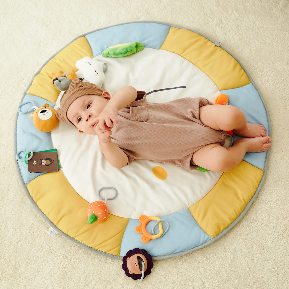Lupantte Baby Gym soft thick mat provides cushioned stable floor space.