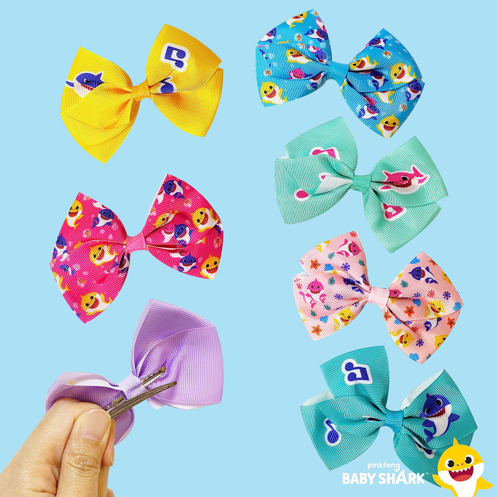 Packaging for LUV HER Baby Shark gift set protects bows during shipping.