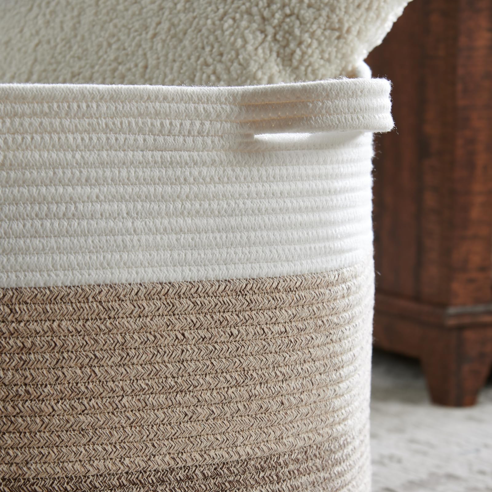 Luxury Little Extra Large Nursery Basket handles show soft padded grip and easy carry
