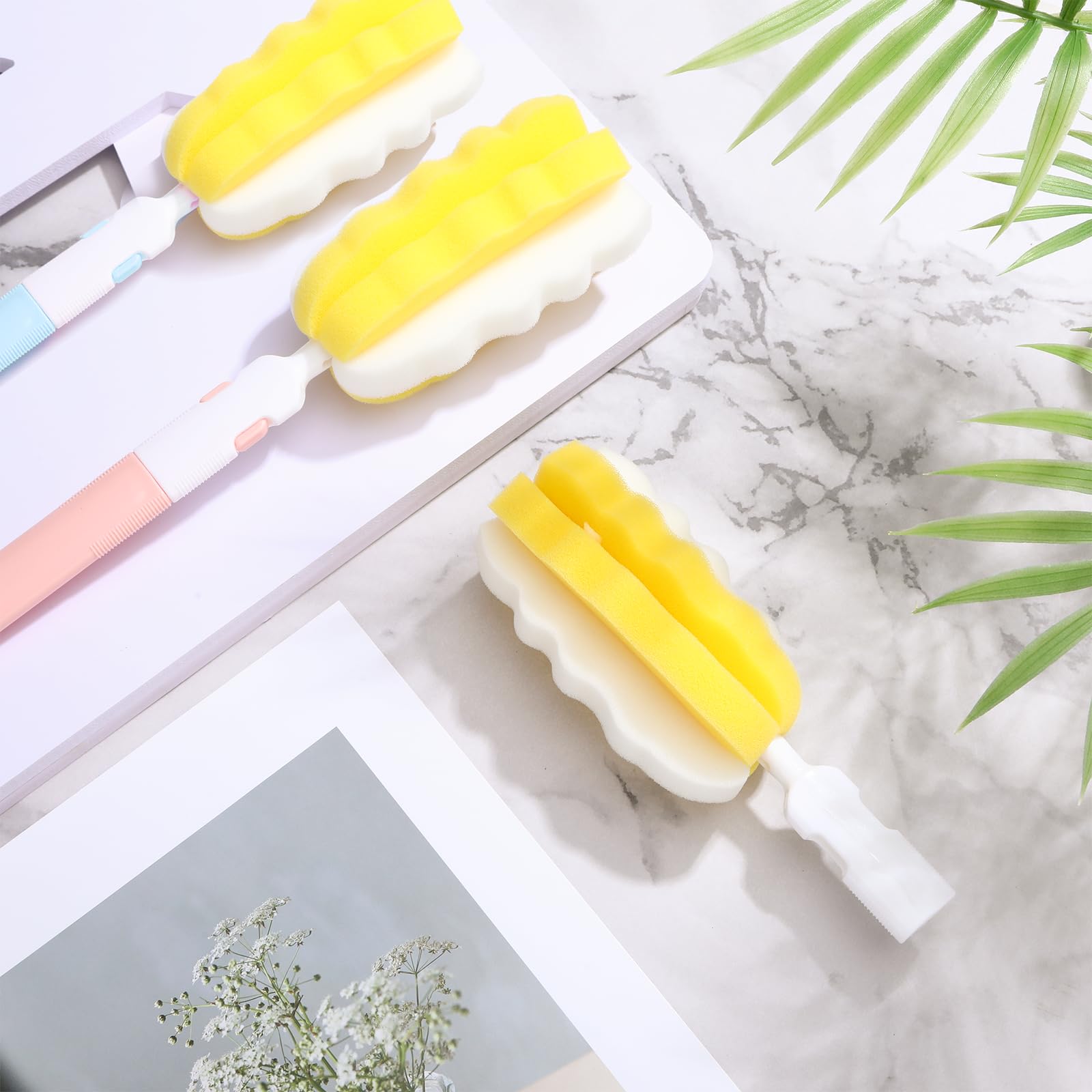 Maahongh bottle brush with hook demonstrates convenient storage and ready-to-use design.