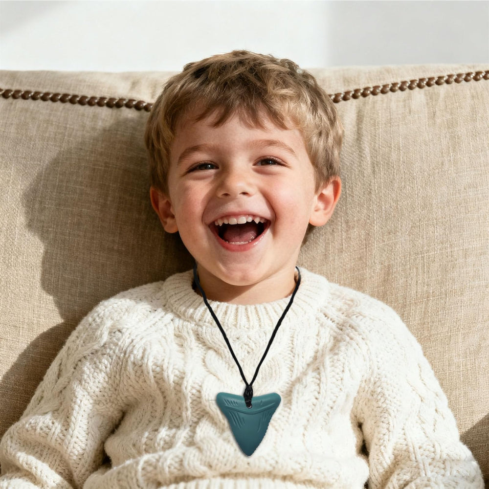 MaberryTech Direct crayon pendant blends style with oral stimulation.