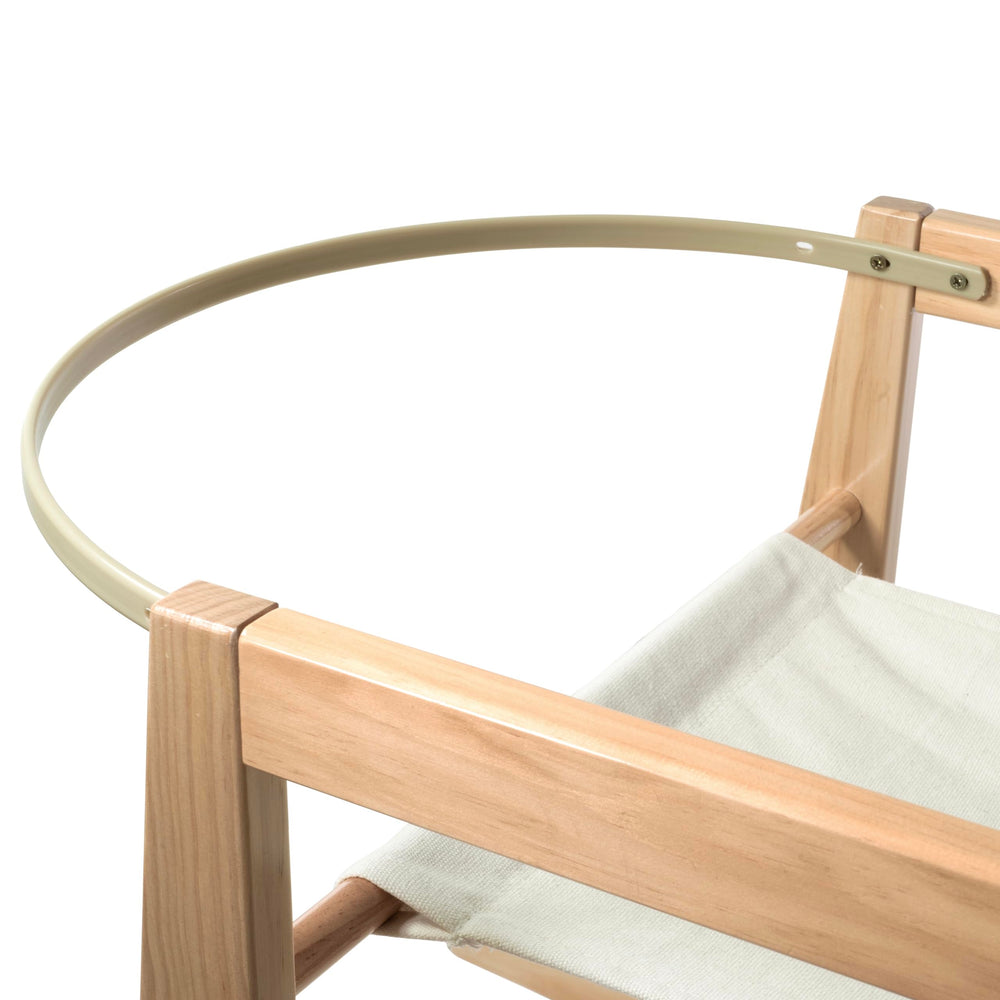 Mainefield Pacific Moses Basket Stand is lightweight and portable for easy moving.