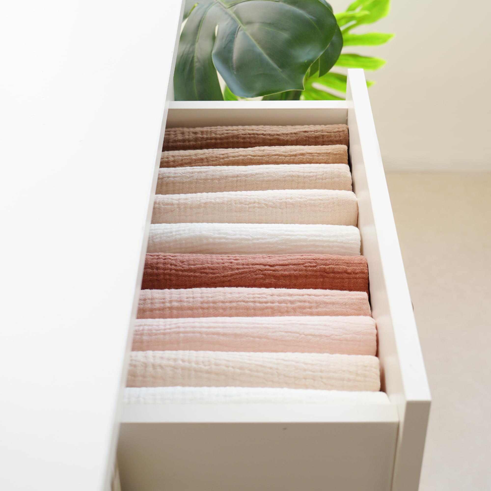 MairMore baby shower gift set—practical and stylish for new parents.