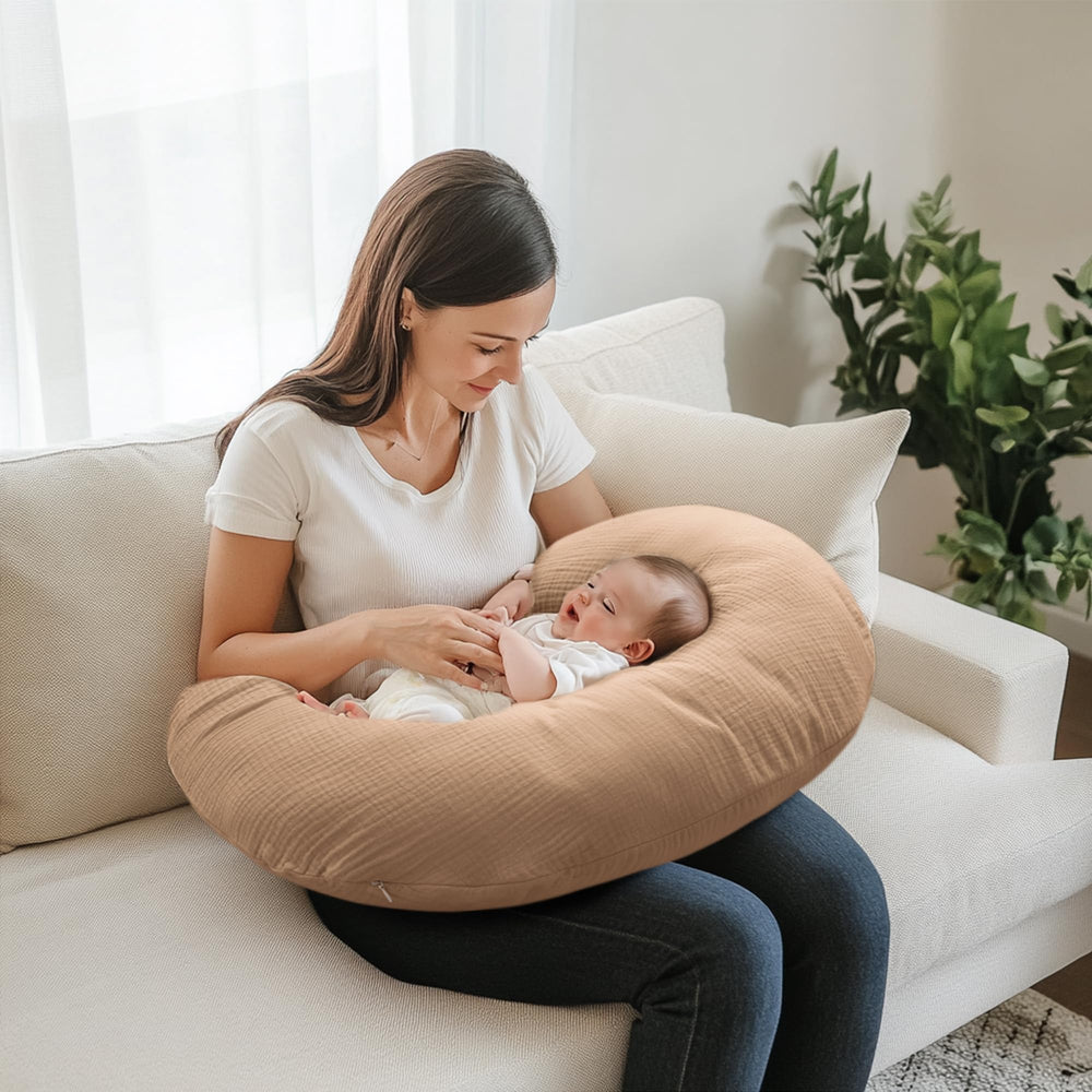 MairMore machine-washable muslin cover; convenient cleanup after feeds