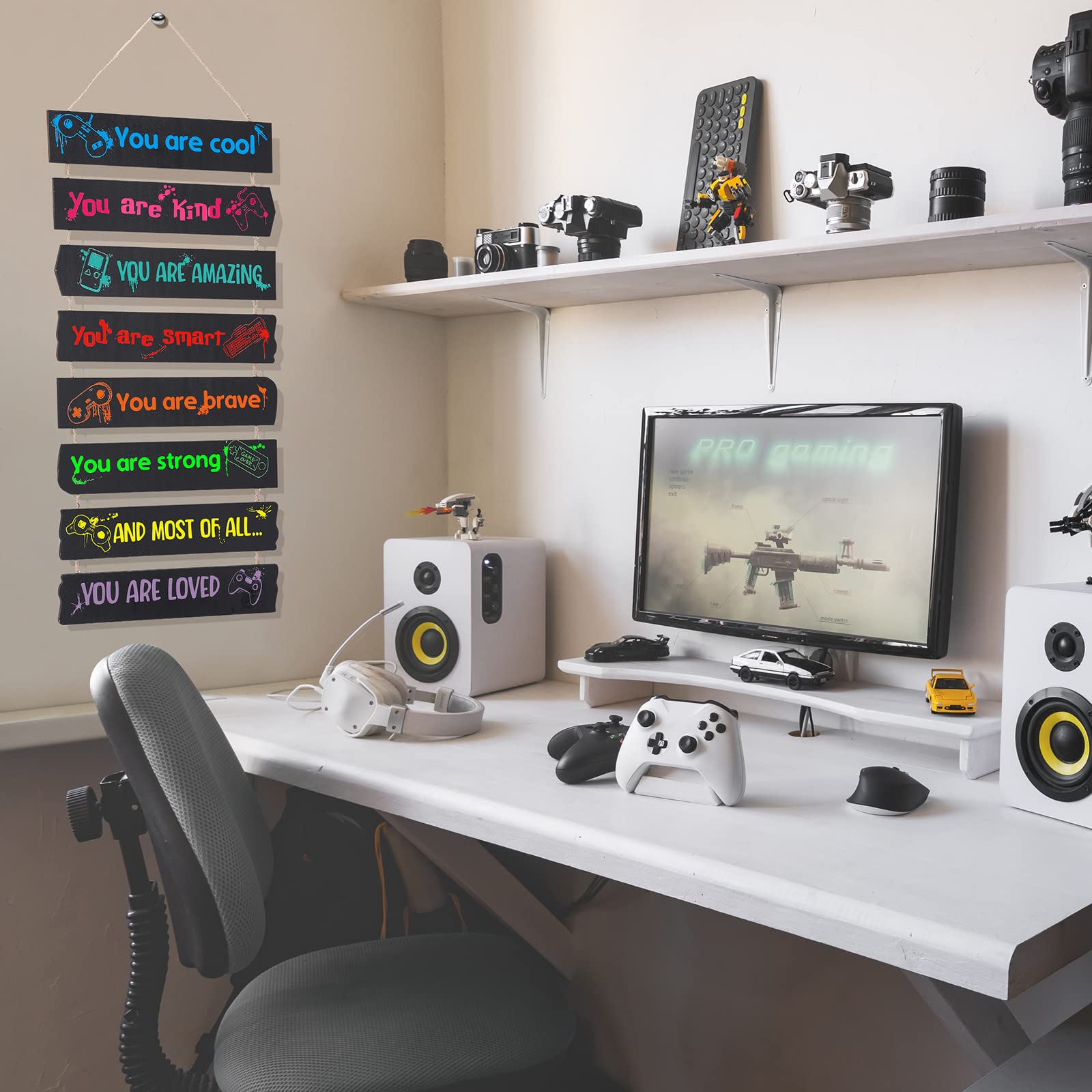 Maitys Christmas hanging plaques offer seasonal decor that fits gamer spaces