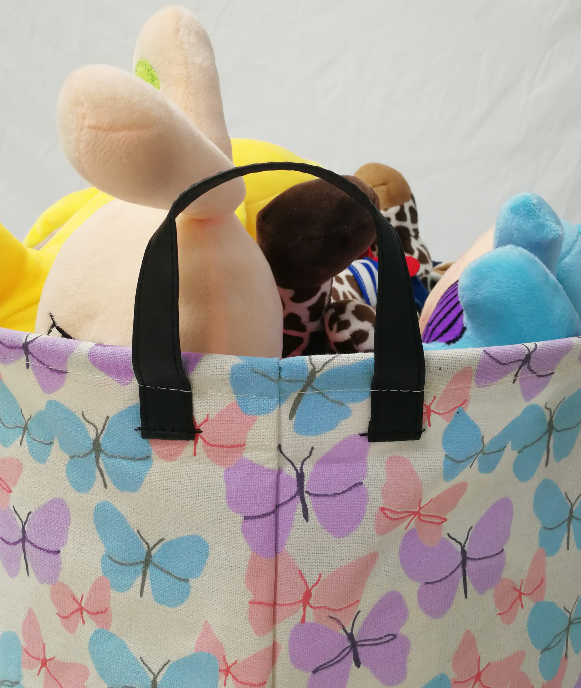 MAIZMZ Butterfly collapsible design folds flat for compact storage.