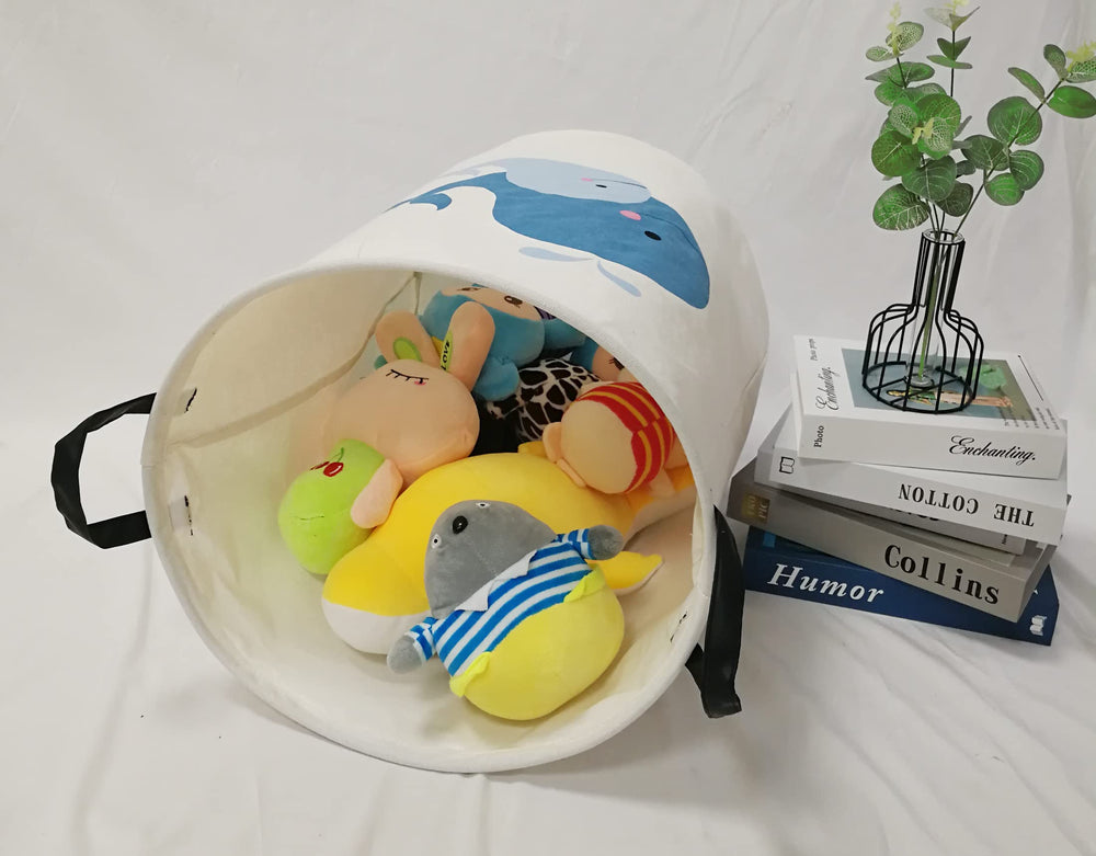 MAIZMZ canvas laundry basket with waterproof inner lining for moisture resistance.