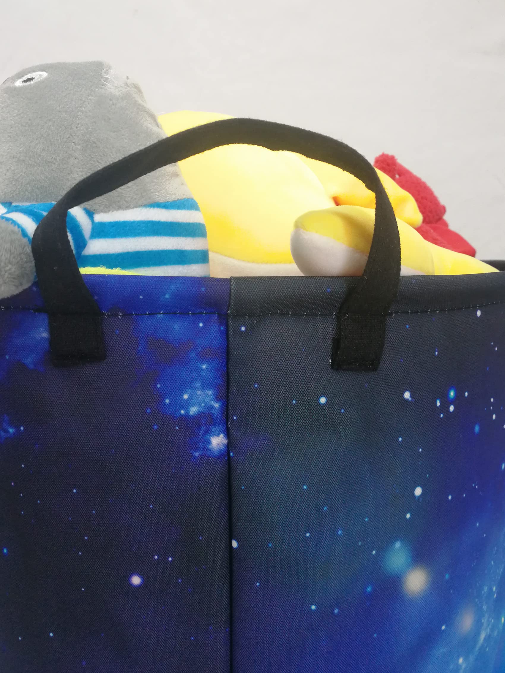 MAIZMZ Kids Hamper collapsible for flat storage when not in use.