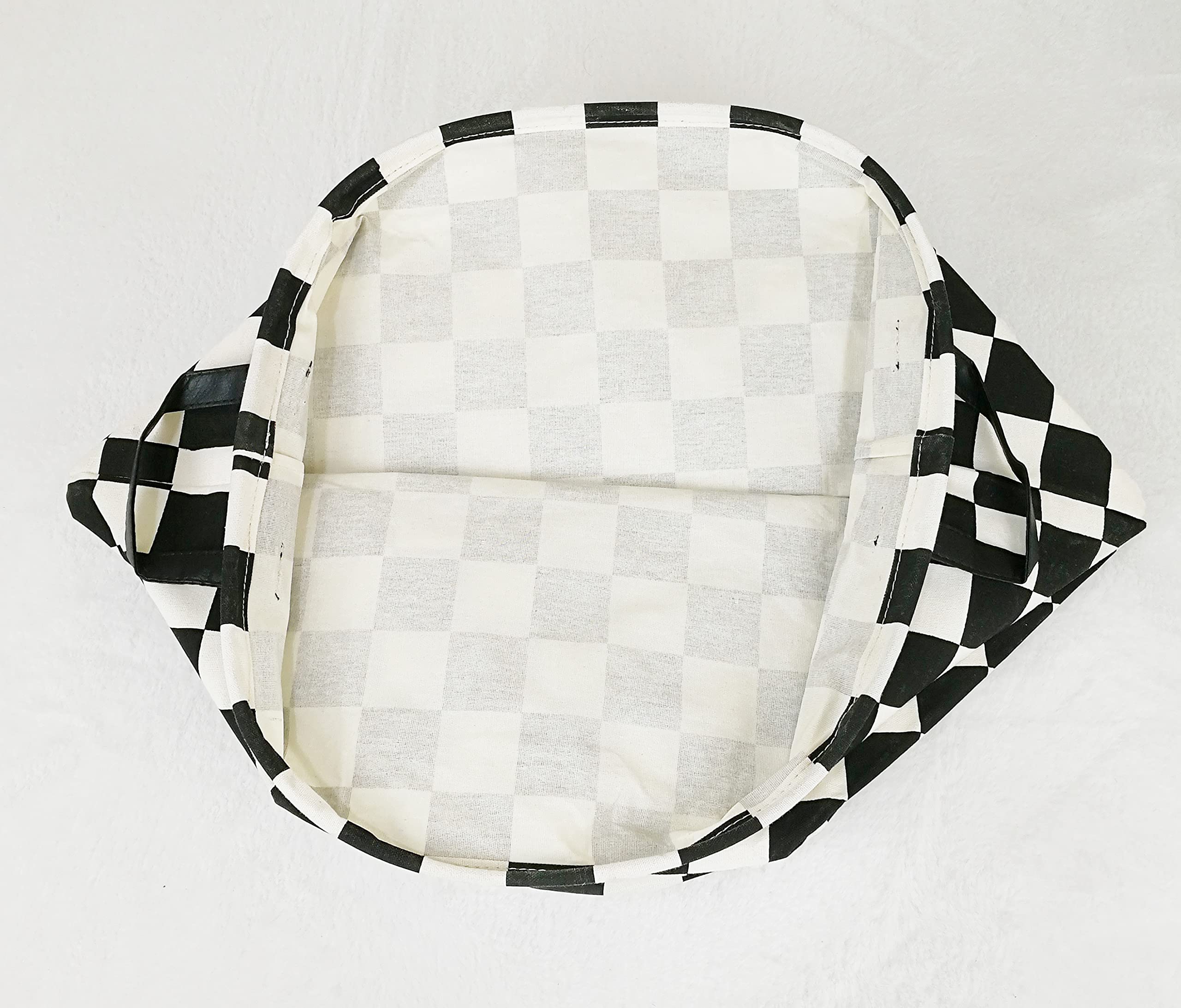 MAIZMZ Kids Hamper dorm-use setup shows lightweight portability