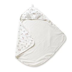 MakeMake Organics organic cotton fabric—ultra-soft, breathable, and hypoallergenic.