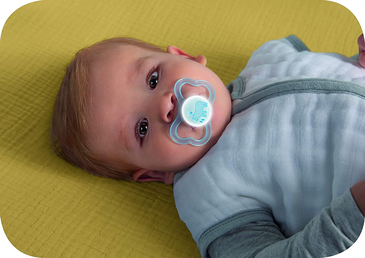 MAM Air symmetric design supports proper jaw development and easy right-side-up use