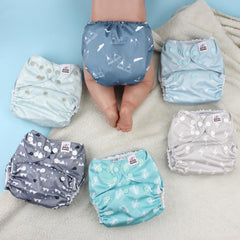 Mama Koala 3.0 hip snaps stabilize the diaper for movement