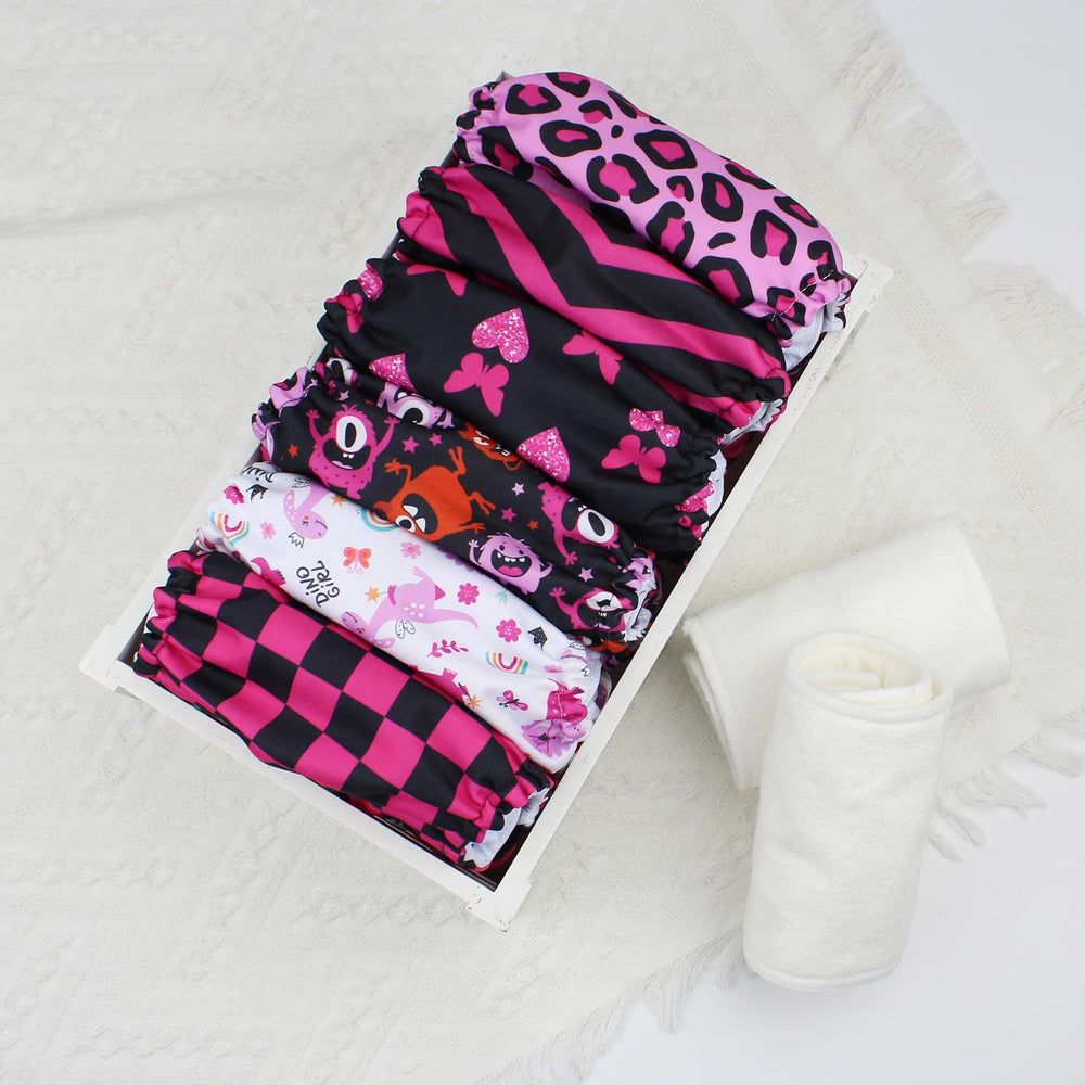 Mama Koala 3.0 snug leg openings help prevent leaks.