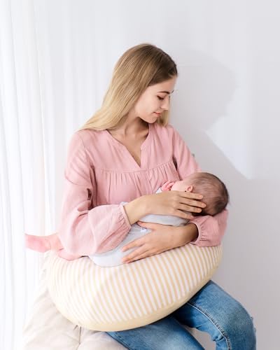 Mamaway baby-feeding-positioner use-case supports comfortable feeding sessions.