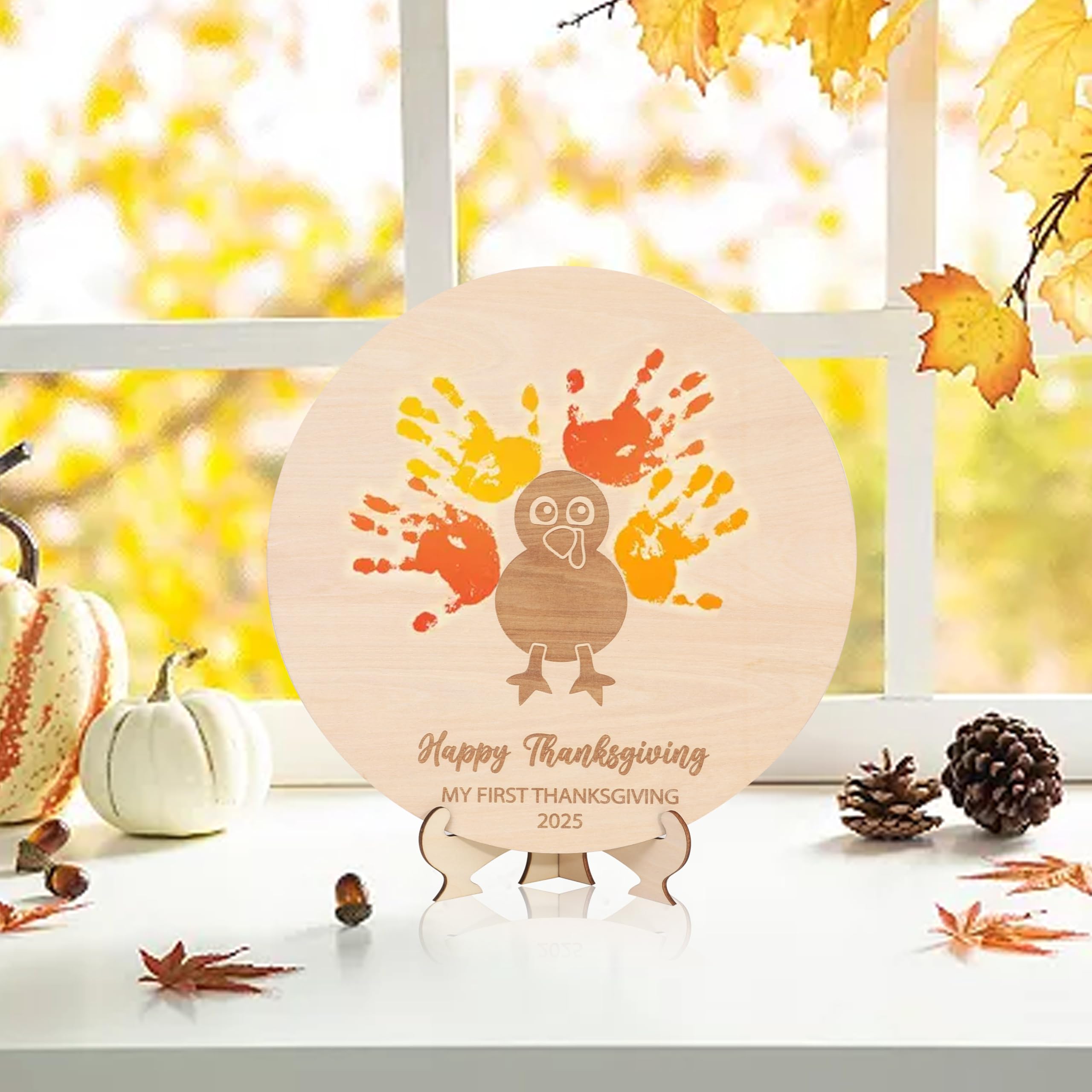 MAMUXI family photo prop with handprint board for cozy holiday memories
