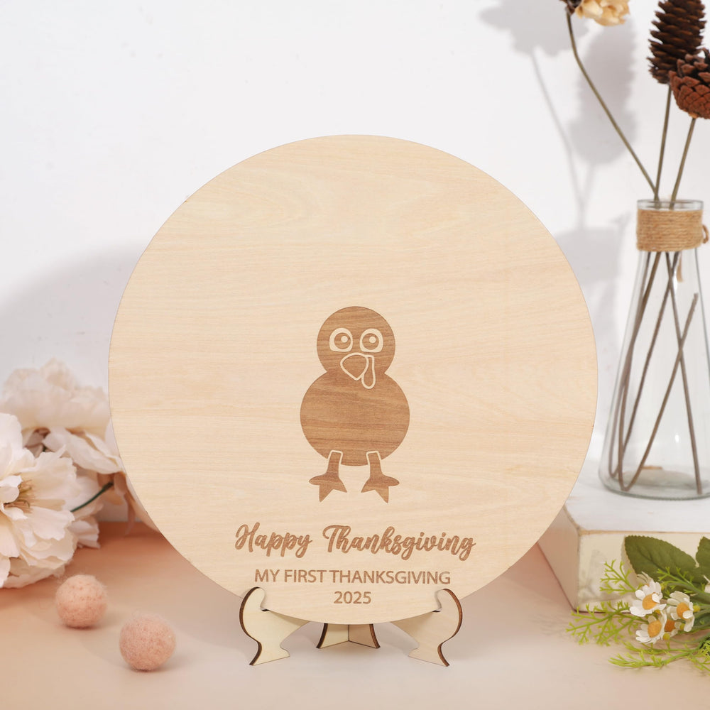 MAMUXI rustic round wood board closeup emphasizing natural charm