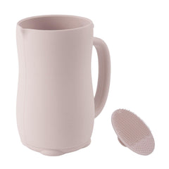 mandoo Baby Bath Rinse Cup with beige handle for easy, controlled rinsing
