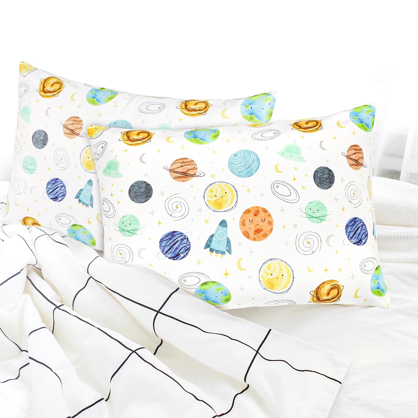 ManFaiSky soft fabric protects delicate skin during naps.