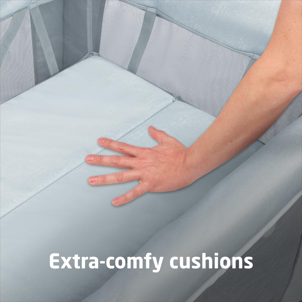 Maxi-Cosi Swift lightweight design at 18 pounds for easy carrying