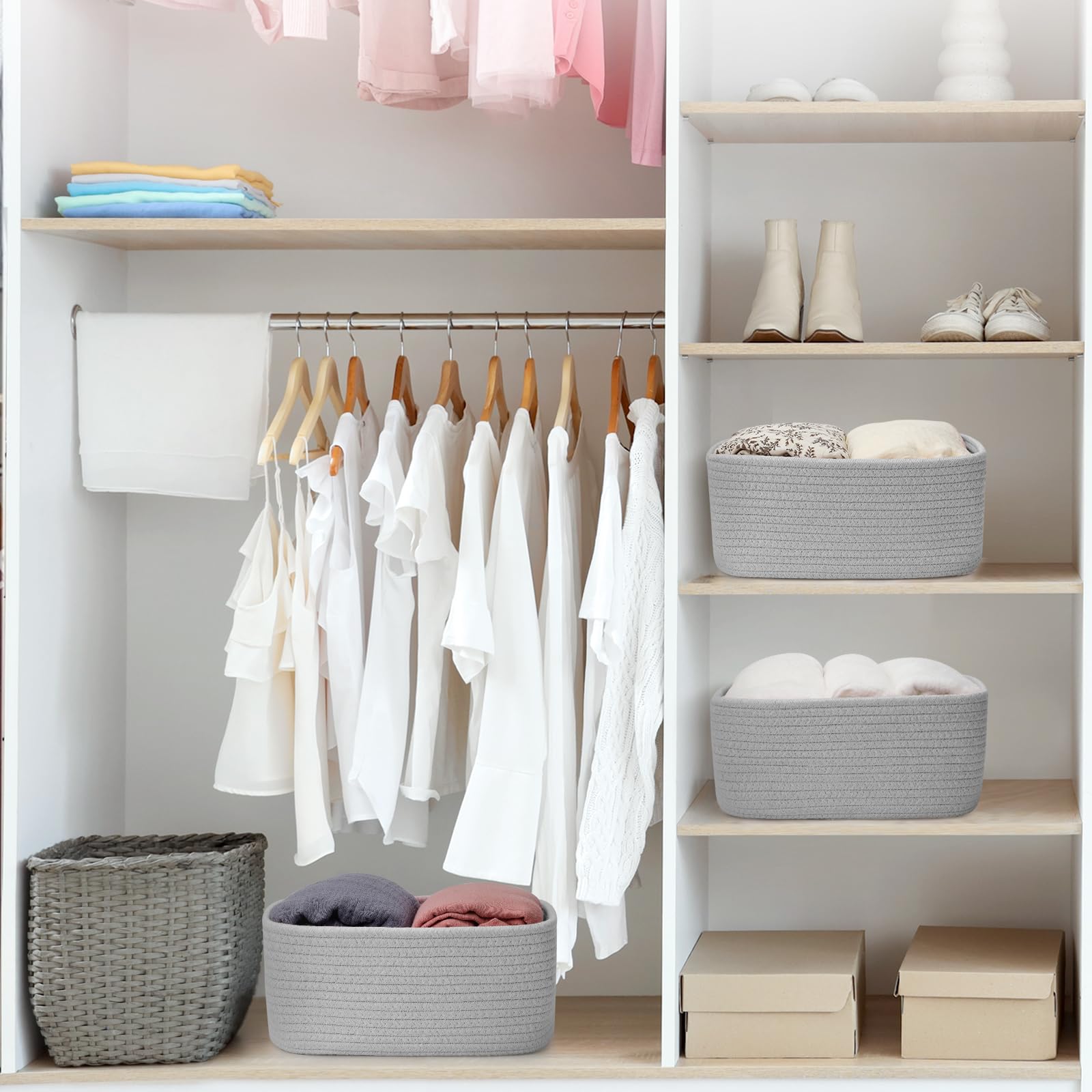 Maxuni reinforced hidden handles shown for easy carrying and gifting.