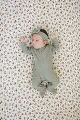 Mebie Baby Autumn Bloom muslin sheet complements modern nursery decor.