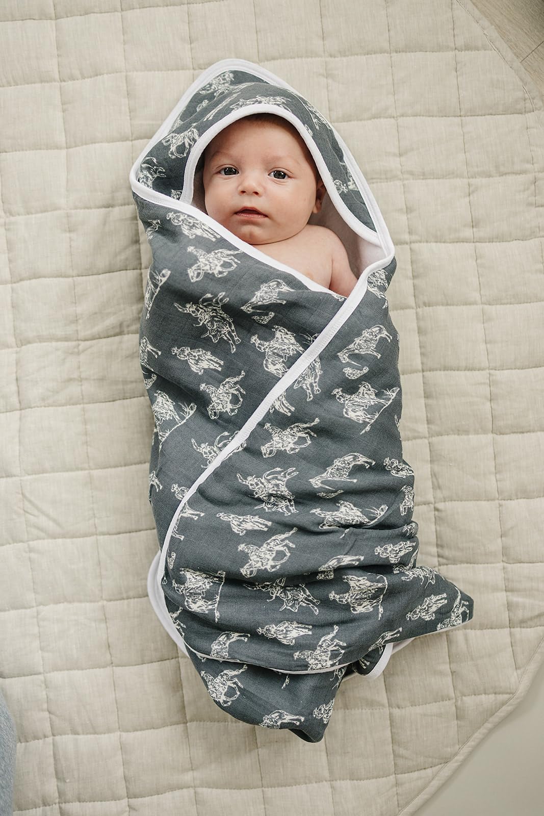 Mebie Baby floral pattern hooded towel in nursery décor-friendly color.