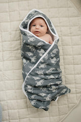 Mebie Baby floral pattern hooded towel in nursery décor-friendly color.